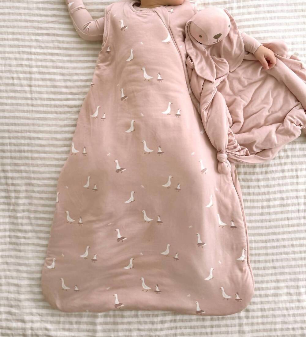 NEW GUNAMUNA kid's soft sleep sack in tutu goose
